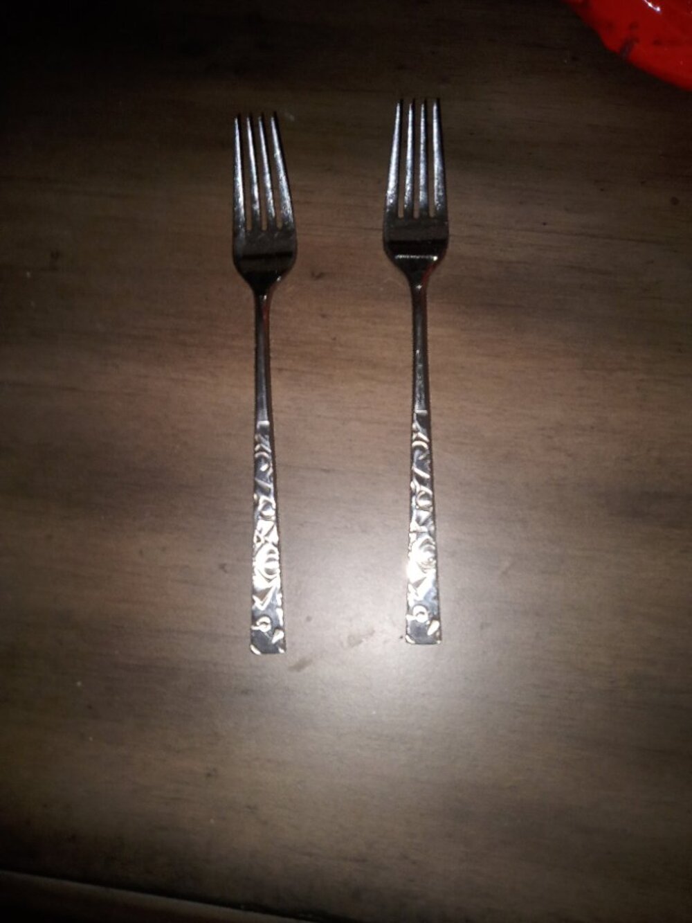 1847 Rogers Bros. Brutalist Navaho pattern pair of dinner forks. Made in 1960.
